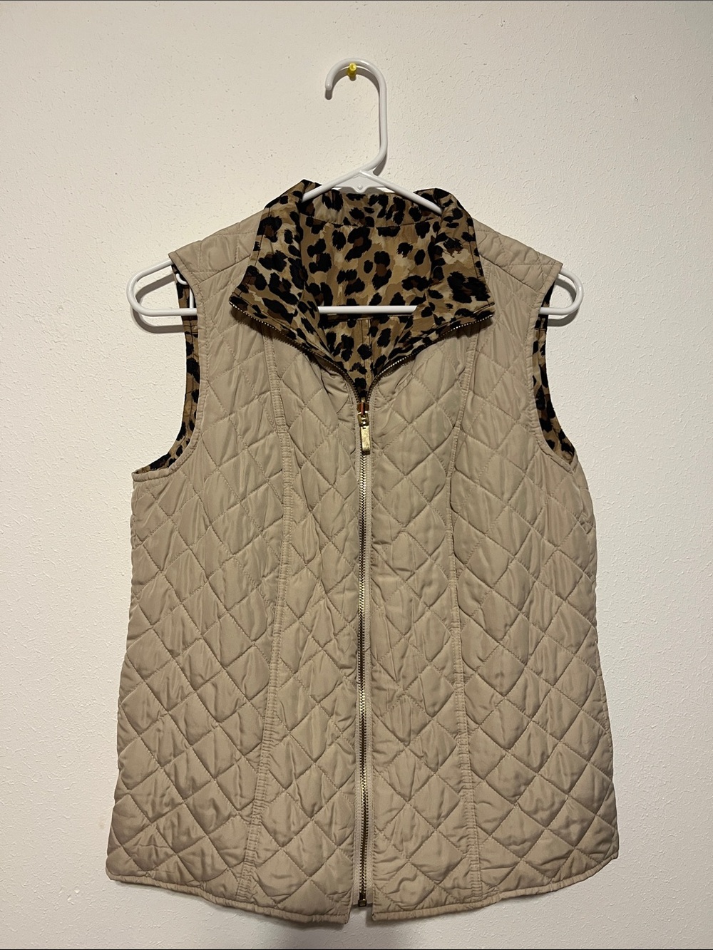 Quilted Reversible Women's Vest with Leopard Trim - Beige